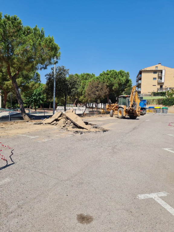Obres de millora del paviment de la zona de Cal Mané