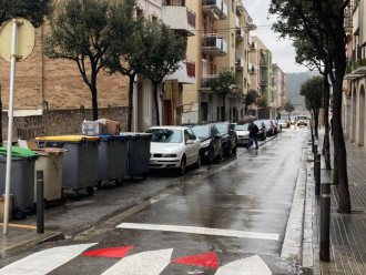 Bateria de contenidors al carrer Alfons Sala