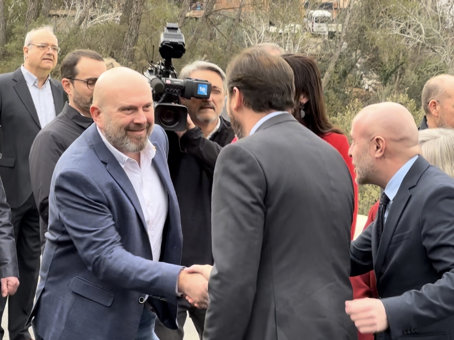 B-40 Alcalde, Jordi PArent, saluda al ministre Óscar Puente