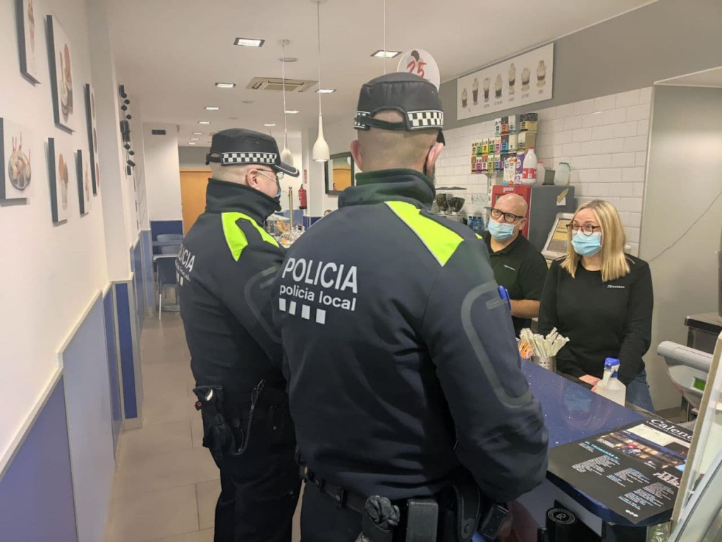 Nova campanya informativa de la Policia Local per prevenir robatoris durant les compres de Nadal