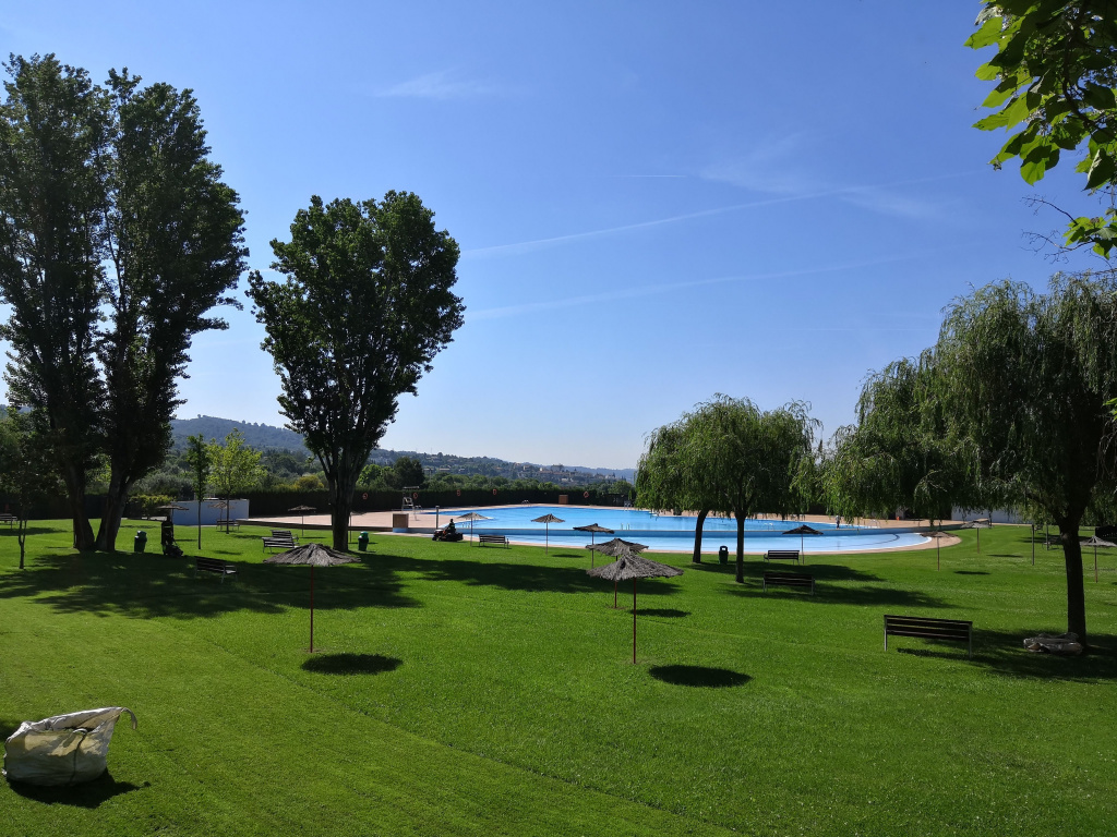 Es prohibeix fer àpats a la piscina municipal d'estiu d'Olesa per raons de salut pública