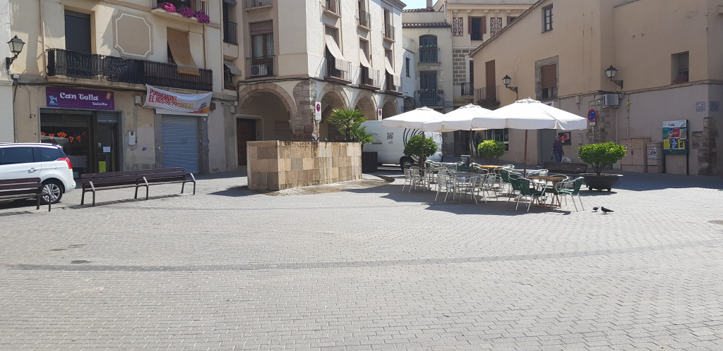 Mobiliari urbà de la Plaça de les Fonts