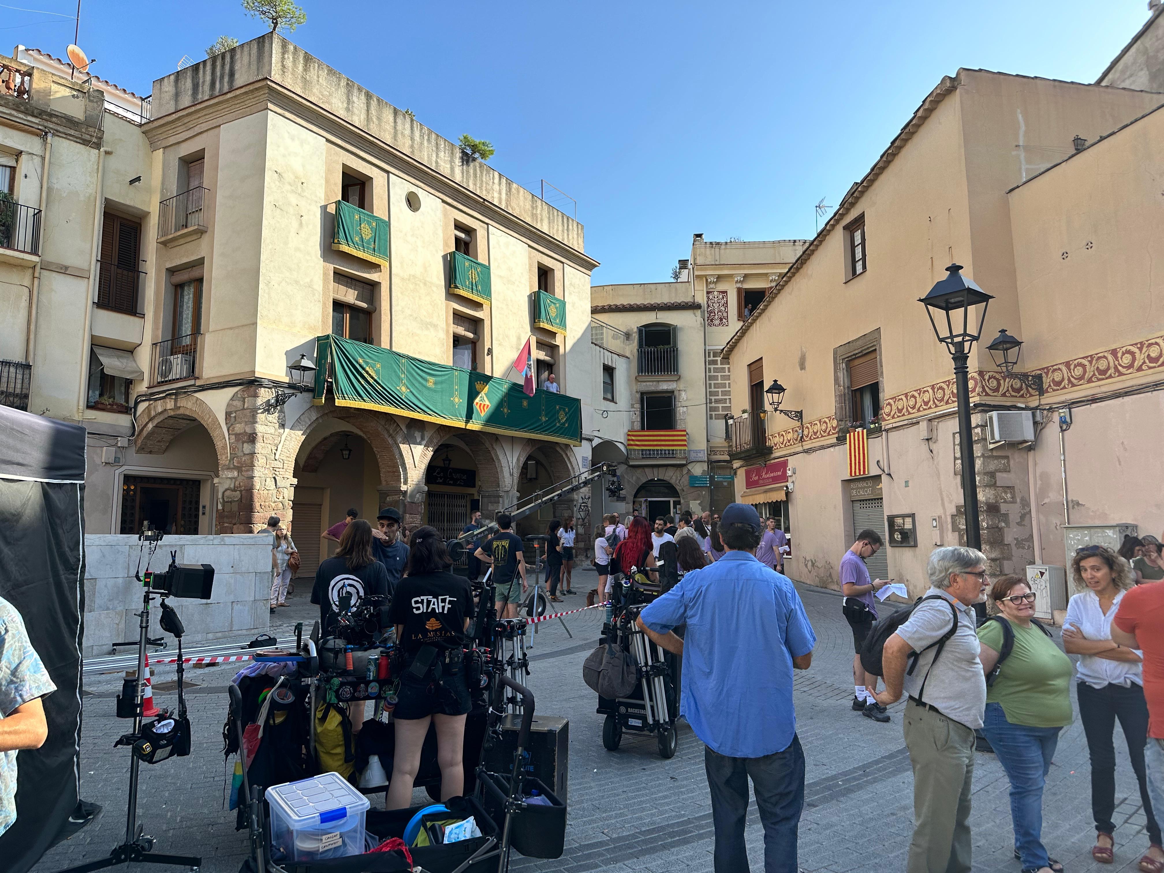 La plaça de les Fonts preparant-se per acollir el rodatge