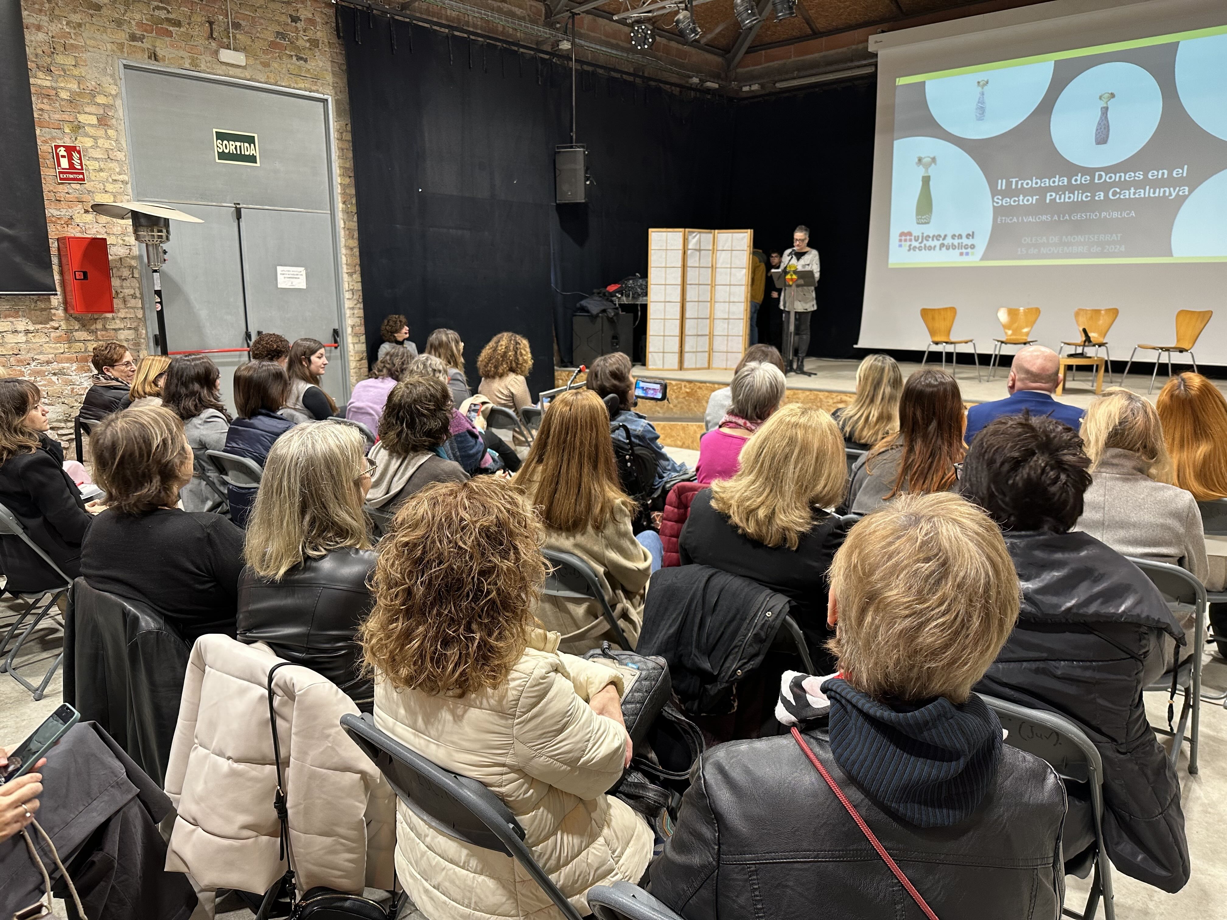 Fotografia de l'acte de trobada del Dones en el Sector Públic a Catalunya del novembre de 2024