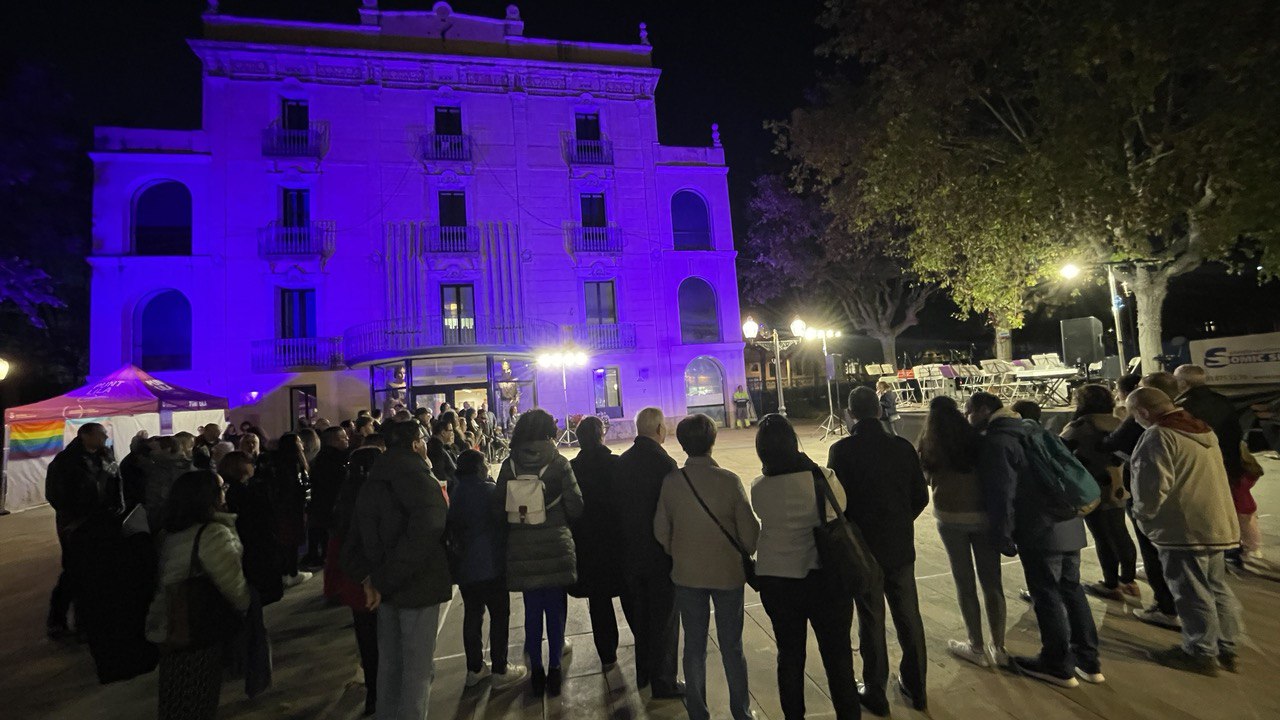 Imatge de l'acte institucional en commemoració del 25N a Olesa